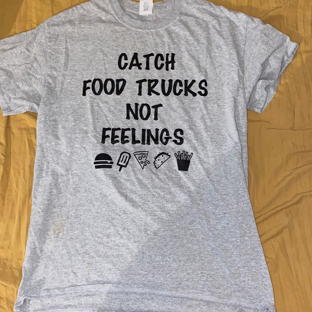 grey t-shirt
